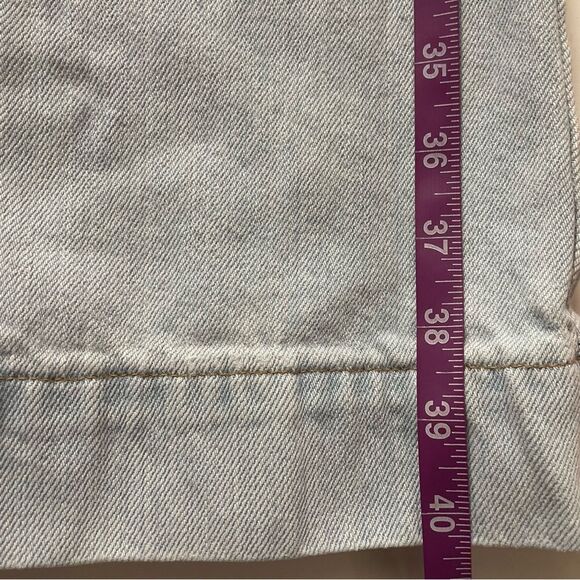 Vintage Y2K Gap Low Rise Light Wash Blue Wide Hemmed Flared Jean 28" Waist GUC - Picture 8 of 15